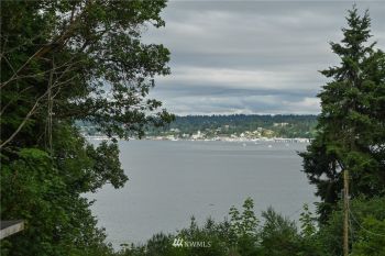 1873 Charleston Beach Road W, Bremerton, WA 98312-4706