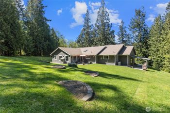 503 W Camano Hill Road , Camano Island, WA 98282