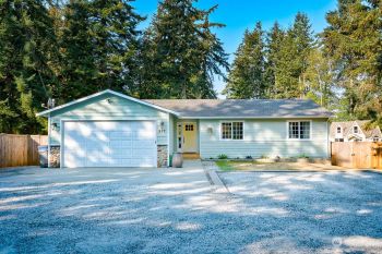 927 Valerie Drive , Camano Island, WA 98282-8692