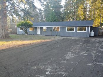 204 Island Boulevard , Fox Island, WA 98333