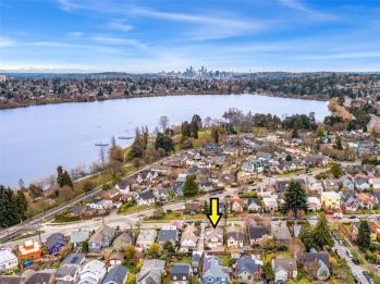 1316 N 77th Street , Seattle, WA 98103