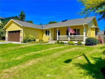 740 SW Puffin Street , Oak Harbor, WA 98277-7224