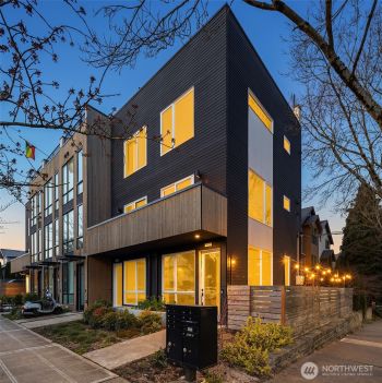102 25th Avenue #A, Seattle, WA 98122