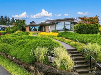 1301 Bridgeview Drive , Tacoma, WA 98406-1411