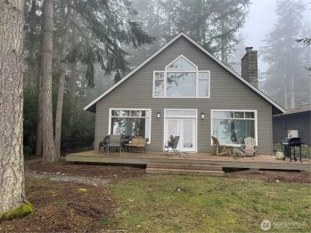 1685 SE Camano Drive , Camano Island, WA 98282