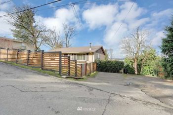 2006 S 104th Street , Seattle, WA 98168