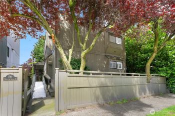 219 Boylston Avenue E, Seattle, WA 98102