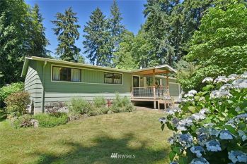 12049 N Madison Avenue NE, Bainbridge Island, WA 98110