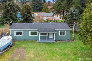 27015 Wagner Circle , Kingston, WA 98346