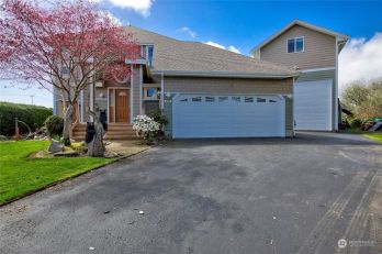 919 Coyote Court SW, Ocean Shores, WA 98569