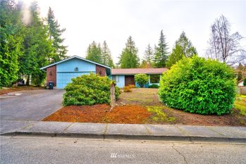 3812 Apache Drive , Mount Vernon, WA 98273