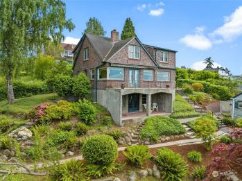 1402 Starling Street , Steilacoom, WA 98388
