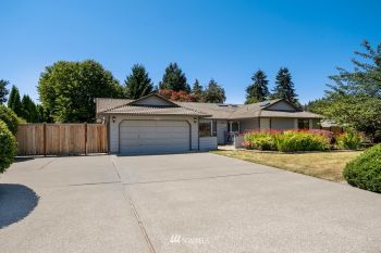 7947 Mountain-Aire Loop SE, Lacey, WA 98503-1976