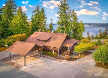 631 Maple Heights Road , Camano Island, WA 98282