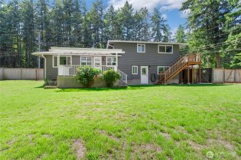 8217 50th Avenue E, Tacoma, WA 98443-2718