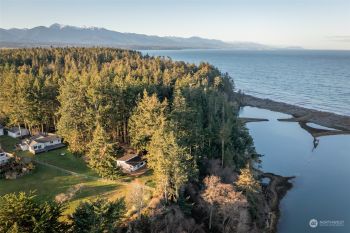 722 W Anderson Road , Sequim, WA 98382