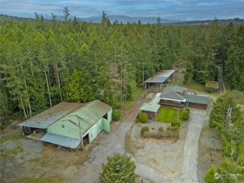 381 Daisey King Road , Sequim, WA 98382