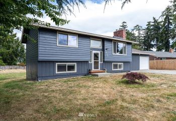 1064 Ridgeway Drive , Oak Harbor, WA 98277