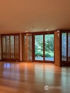 998 Vineyard Lane #J101, Bainbridge Island, WA 98110