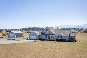 372 Lotzgesell Rd , Sequim, WA 98382