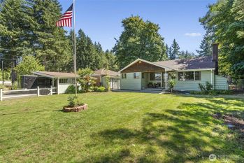 341 E Island Lake Drive , Shelton, WA 98584
