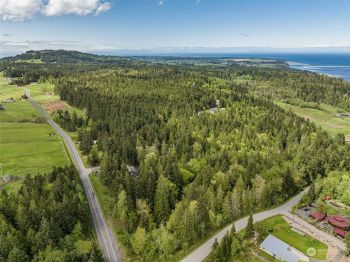 999 Louella Road , Sequim, WA 98382