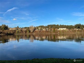 1735 Park Avenue #B303, Bremerton, WA 98337