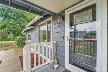 228 2nd Avenue SW, Pacific, WA 98047