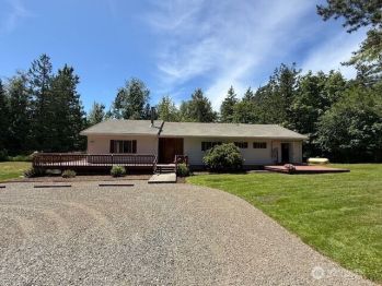 620 Van Wyck Road , Bellingham, WA 98226-8403