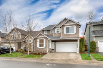 35852 30th Avenue S, Federal Way, WA 98003