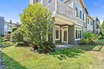 4316 NE 5th Court #106, Renton, WA 98059