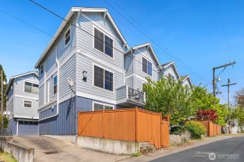 307 16th Avenue S, Seattle, WA 98144