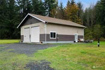 15240 Country Lane SE, Yelm, WA 98597