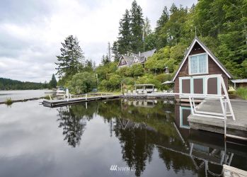 33703 Tanwax Drive E, Eatonville, WA 98328-9832