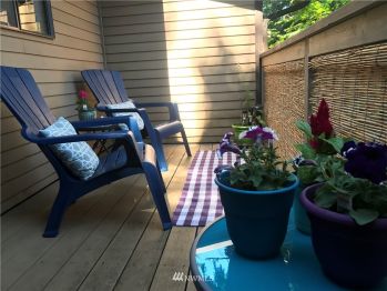 1101 SW Harrier Circle #206, Oak Harbor, WA 98277