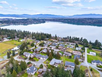 14453 Austin Place , Anacortes, WA 98221-8637