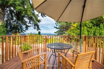 1389 SE Camano Drive , Camano Island, WA 98282