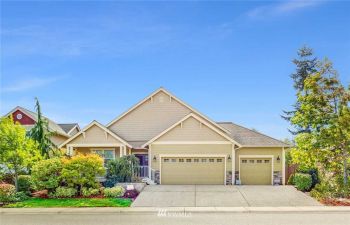 2811 SW Fairway Point Drive , Oak Harbor, WA 98277-7164