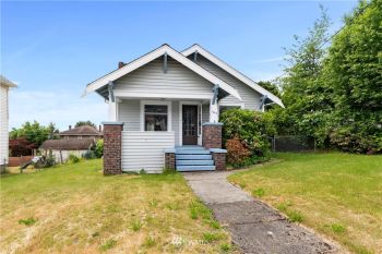 1613 Burwell Street , Bremerton, WA 98337