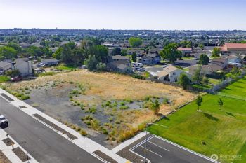 1039 W Virginia Street , Moses Lake, WA 98837