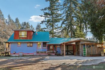 3233 Bernie Road , Camano Island, WA 98282