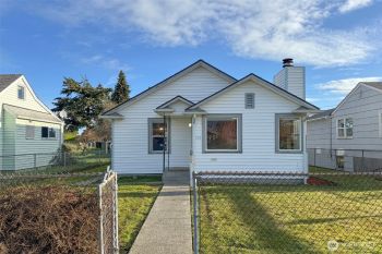 729 Georgiana Street , Port Angeles, WA 98362