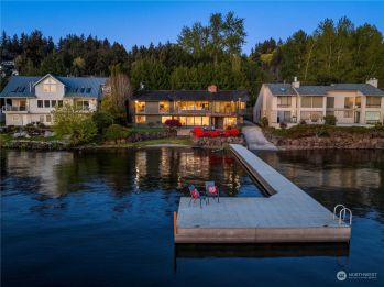 3303 E Lake Sammamish Shore Lane SE, Sammamish, WA 98075-7454