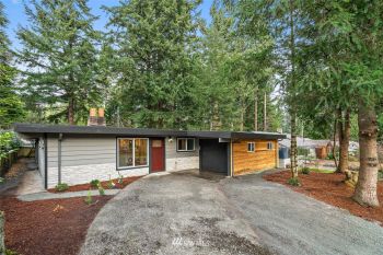 2810 NE 187th Street , Lake Forest Park, WA 98155
