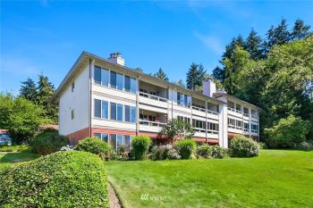 23407 Lakeview Drive #G103, Mountlake Terrace, WA 98043