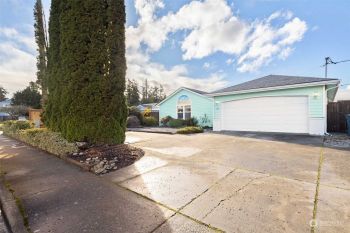 409 S 5th Avenue , Sequim, WA 98382