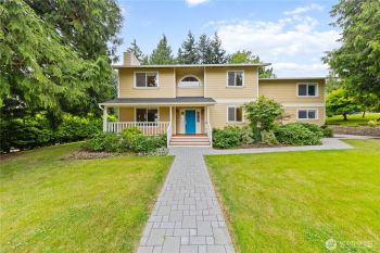 2515 16th Street , Anacortes, WA 98221