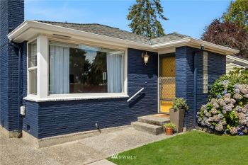 10021 35th Avenue SW, Seattle, WA 98146