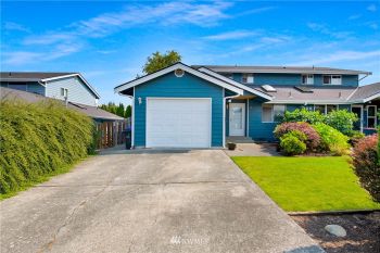 120 NE Nunan Loop #1, Oak Harbor, WA 98277