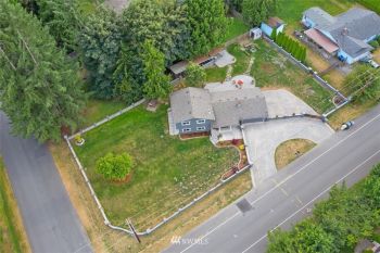 24527 SE 30th Street , Sammamish, WA 98075-9408